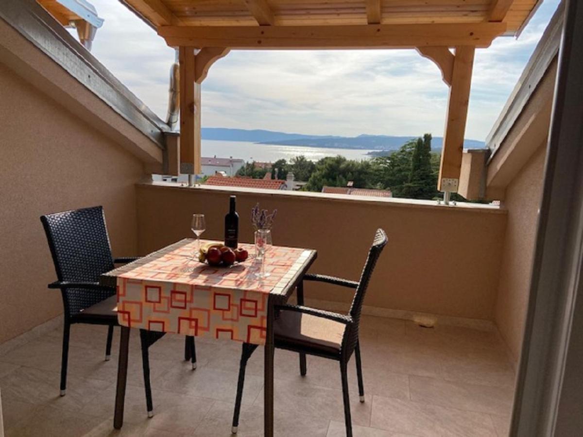 Apartment Mali Val Punat