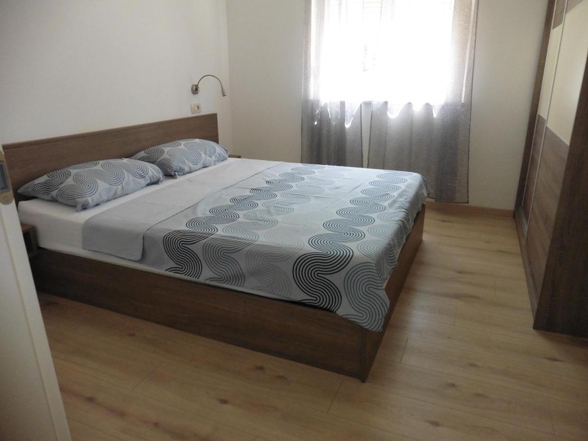 Apartment Mali Val Punat