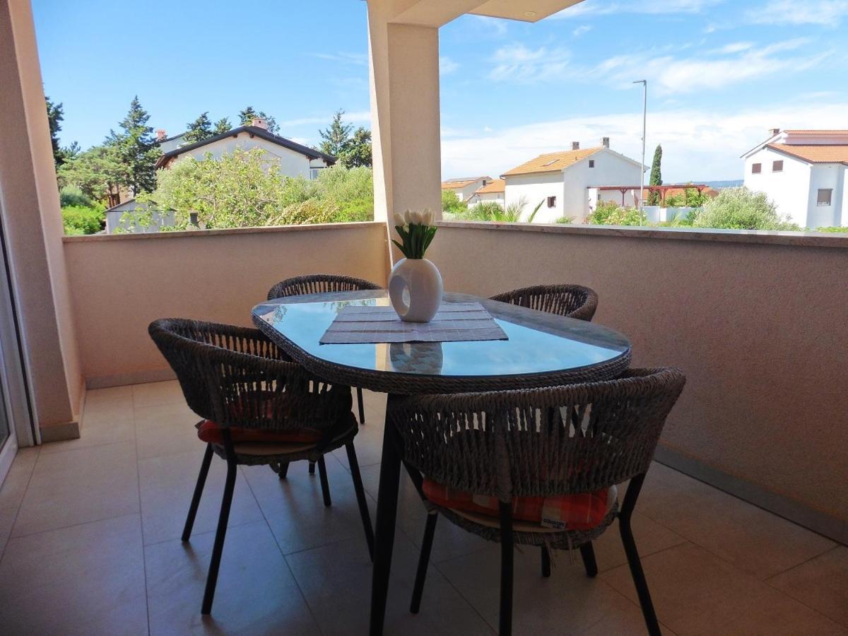 Apartment Mali Val