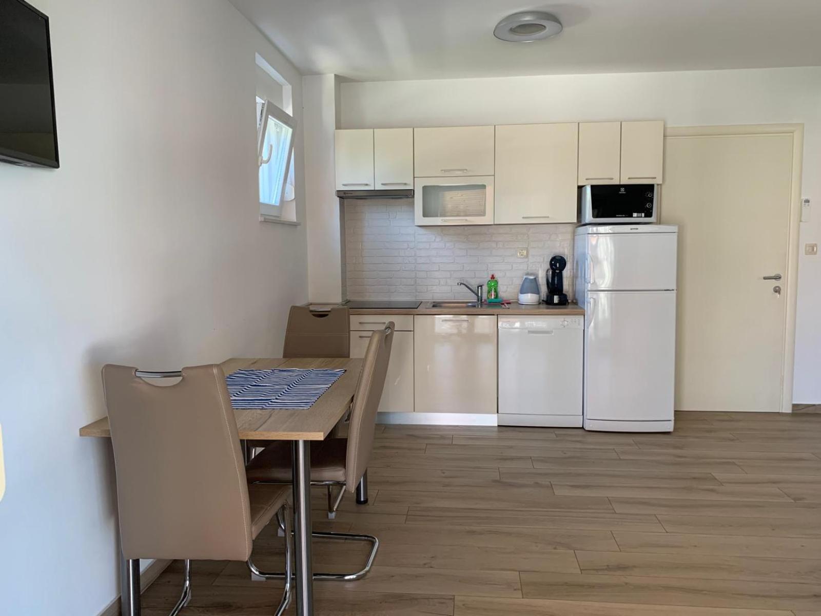 Mali Val Apartment Punat
